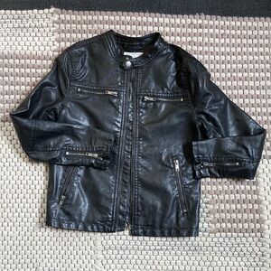🕶️ EUC Black Leather Jacket, Size 8-9 🖤 Boy / Girl